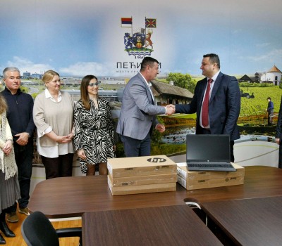 Sunoko Donated 30 Laptops to Elementary School Students in Pećinci